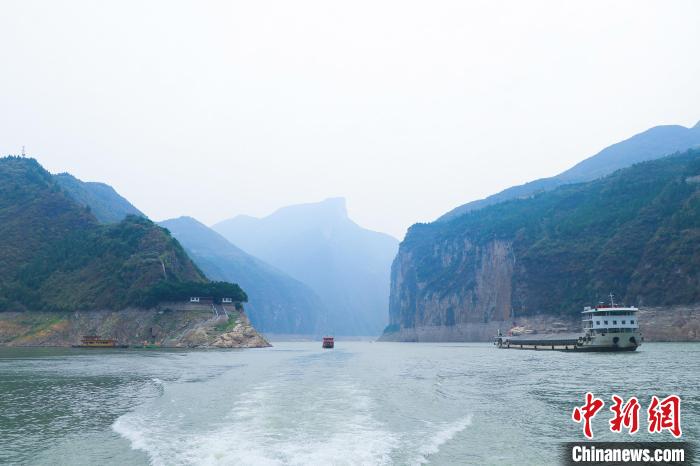 一場巡河“找茬”行動(dòng)，何以巡出碧水東流的長江？