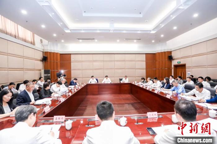 浙江召開統(tǒng)一戰(zhàn)線“凝心鑄魂強根基、團結(jié)奮進新征程”主題教育動員會