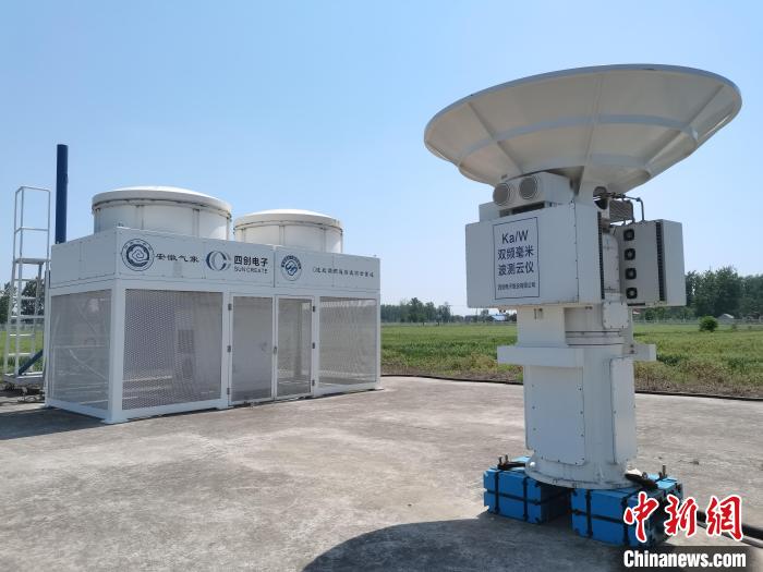 壽縣國家氣候觀象臺(tái)內(nèi)各種觀測(cè)設(shè)備?！侨?攝