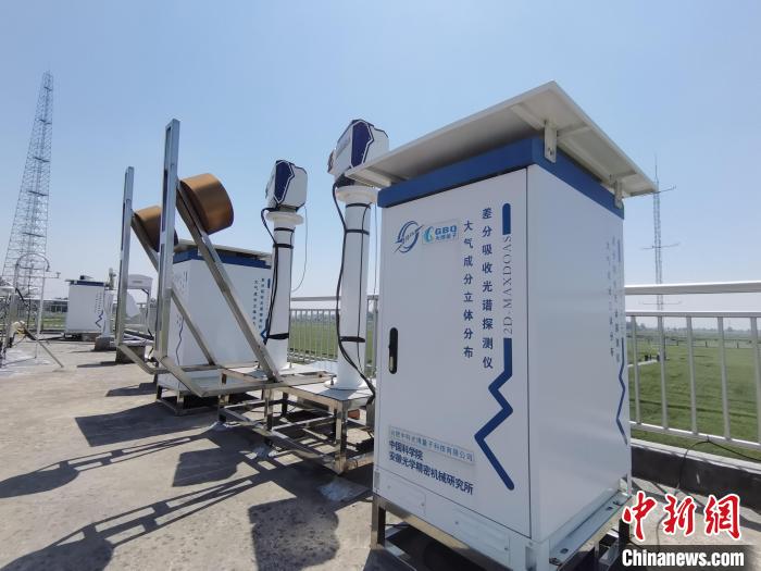 壽縣國家氣候觀象臺(tái)內(nèi)各種觀測(cè)設(shè)備?！侨?攝