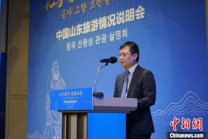 中國駐首爾旅游辦事處主任張若愚致辭。　劉旭 攝