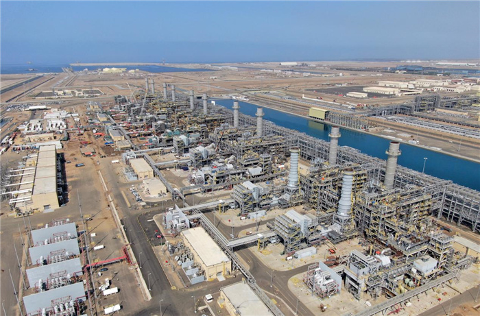 圖為無人機拍攝的吉贊燃機聯(lián)合循環(huán)電站。山東電建供圖