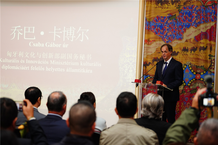 匈牙利文化與創(chuàng)新部副國(guó)務(wù)秘書喬巴·卡博爾。布達(dá)佩斯中國(guó)文化中心供圖