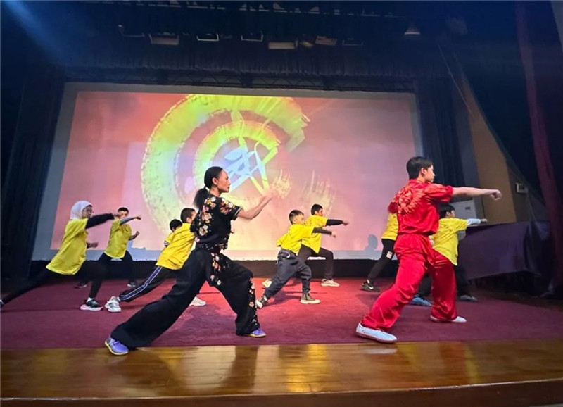 圖為2023“中華文化大樂園—埃及開羅營”閉幕式活動現(xiàn)場。主辦方供圖