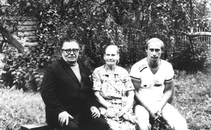 從圣彼得堡到莫斯科，普京從政大事記：下一個六年怎么走？
