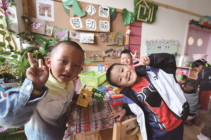 江蘇援建的拉薩市江蘇實(shí)驗(yàn)幼兒園，所有師資在江蘇接受培訓(xùn)，打造具有江蘇水準(zhǔn)的優(yōu)質(zhì)學(xué)前教育資源。 本報(bào)記者 萬程鵬 攝