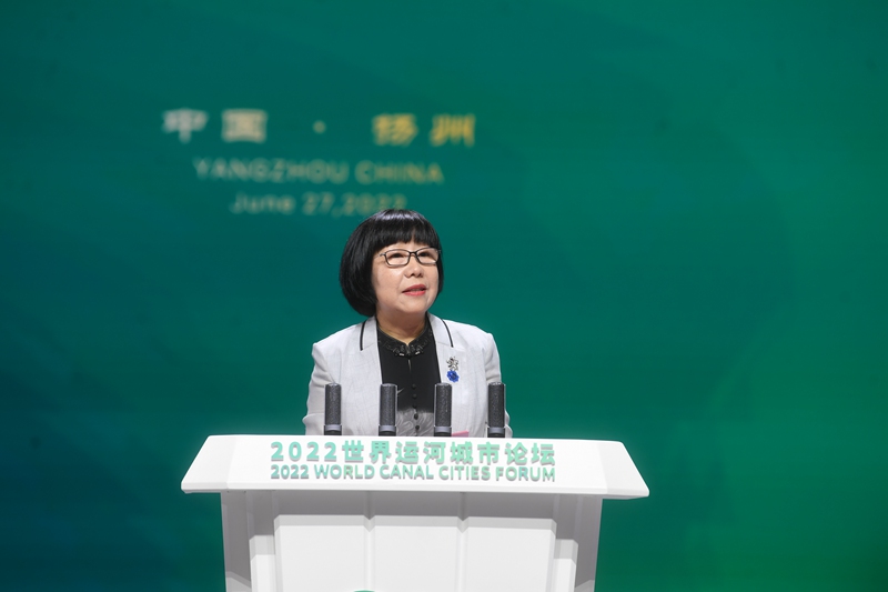 人民網(wǎng)黨委委員、監(jiān)事會(huì)主席唐維紅在大會(huì)上發(fā)言。邵丹攝