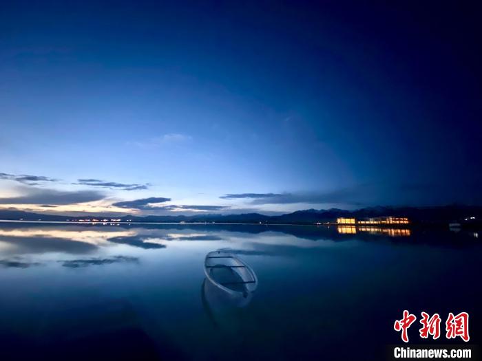 圖為茶卡天空壹號景區(qū)。　李江寧 攝