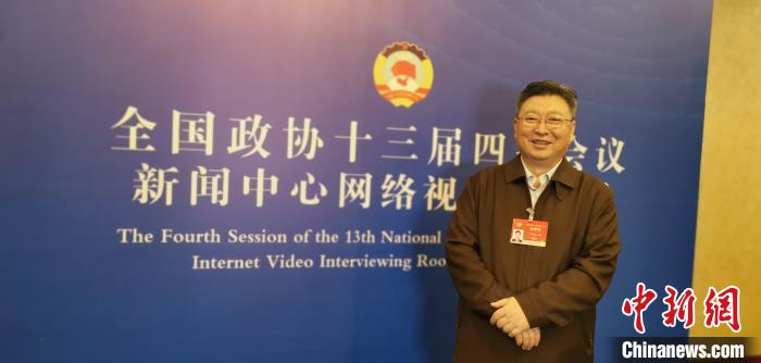 圖為全國政協(xié)委員、青海省統(tǒng)戰(zhàn)部部長公保扎西。受訪者供圖