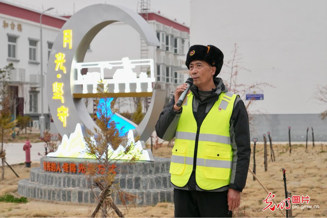【發(fā)現最美鐵路】云端上的“毫米級”守護者——麗香鐵路養(yǎng)護工