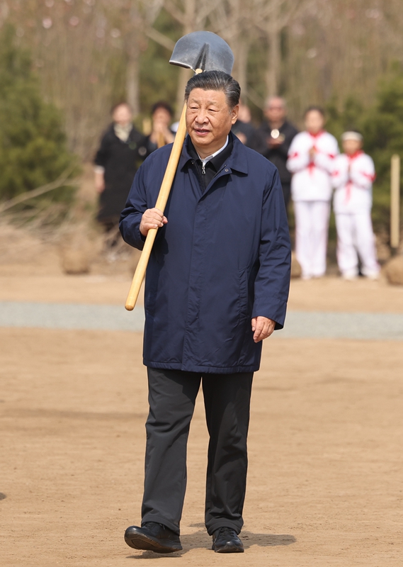 2024年4月3日，習(xí)近平總書記來到北京市通州區(qū)潞城鎮(zhèn)參加首都義務(wù)植樹活動。