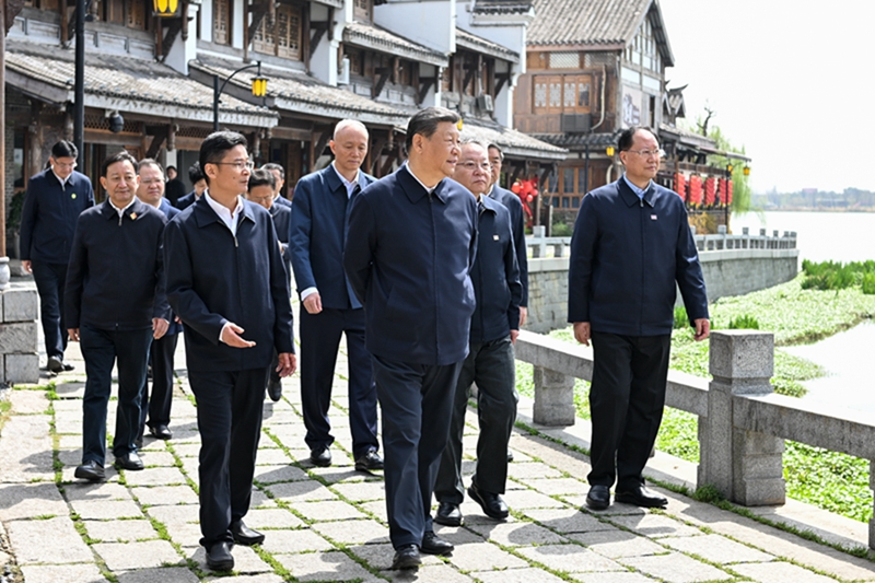 2024年3月19日，習(xí)近平總書(shū)記在湖南常德河街考察。