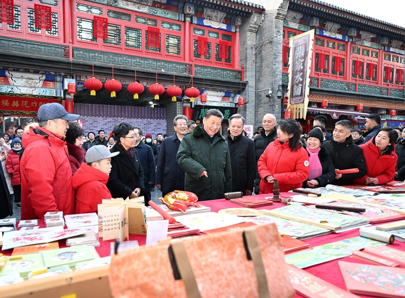 2024年2月1日，習(xí)近平總書(shū)記在天津古文化街考察。