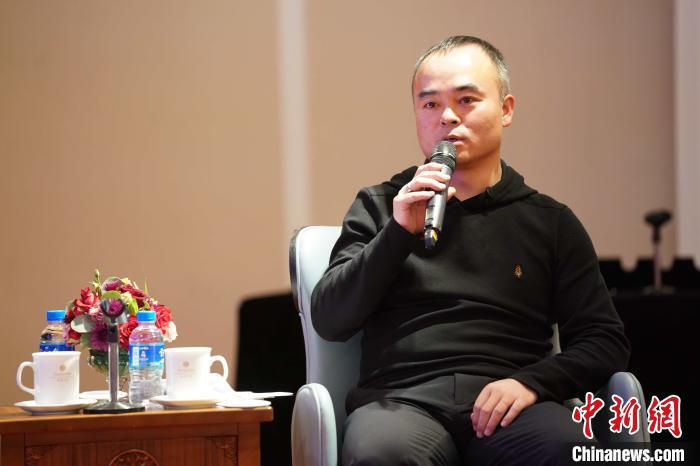 圖為<a target='_blank' >中新社</a>青海分社社長胡鐘藝就加強瀾湄流域新聞報道發(fā)表觀點?！√K丹 攝
