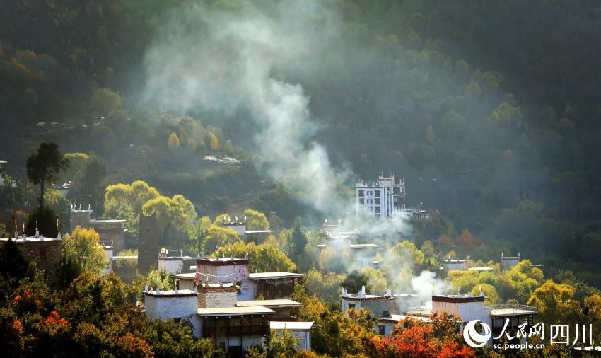 丹巴美景。李永安攝