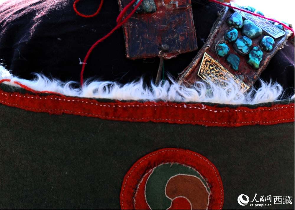 “飛天服飾”細節(jié)展示。 人民網(wǎng) 李海霞攝