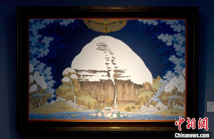 圖為5月16日，展覽中新創(chuàng)唐卡作品《岡底斯山》?！±盍?攝