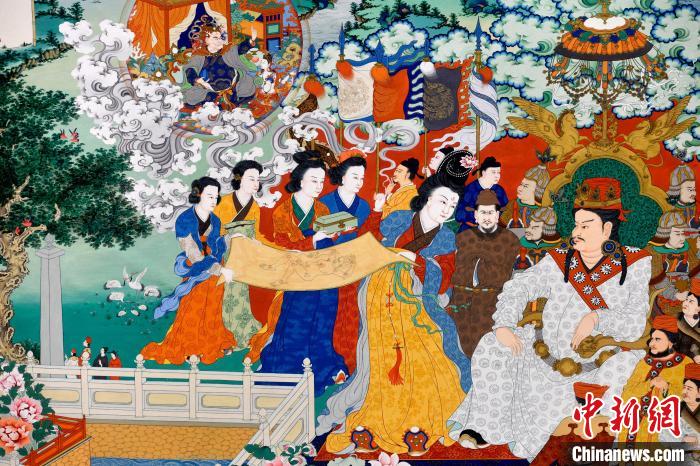 圖為5月16日，展覽中的新創(chuàng)唐卡作品(局部)?！±盍?攝