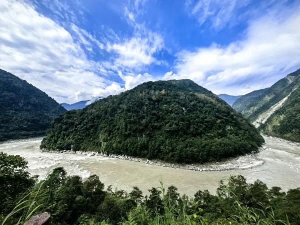 幾代建設者，歷經(jīng)半個多世紀完成！這是一條怎樣的公路？